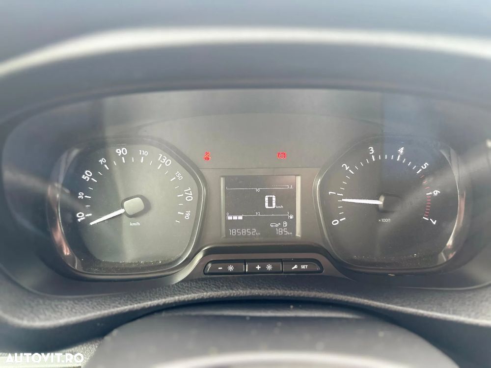 Toyota Proace 1.5 D-4D 120CP 8+1 L2H1 Base+ - 17