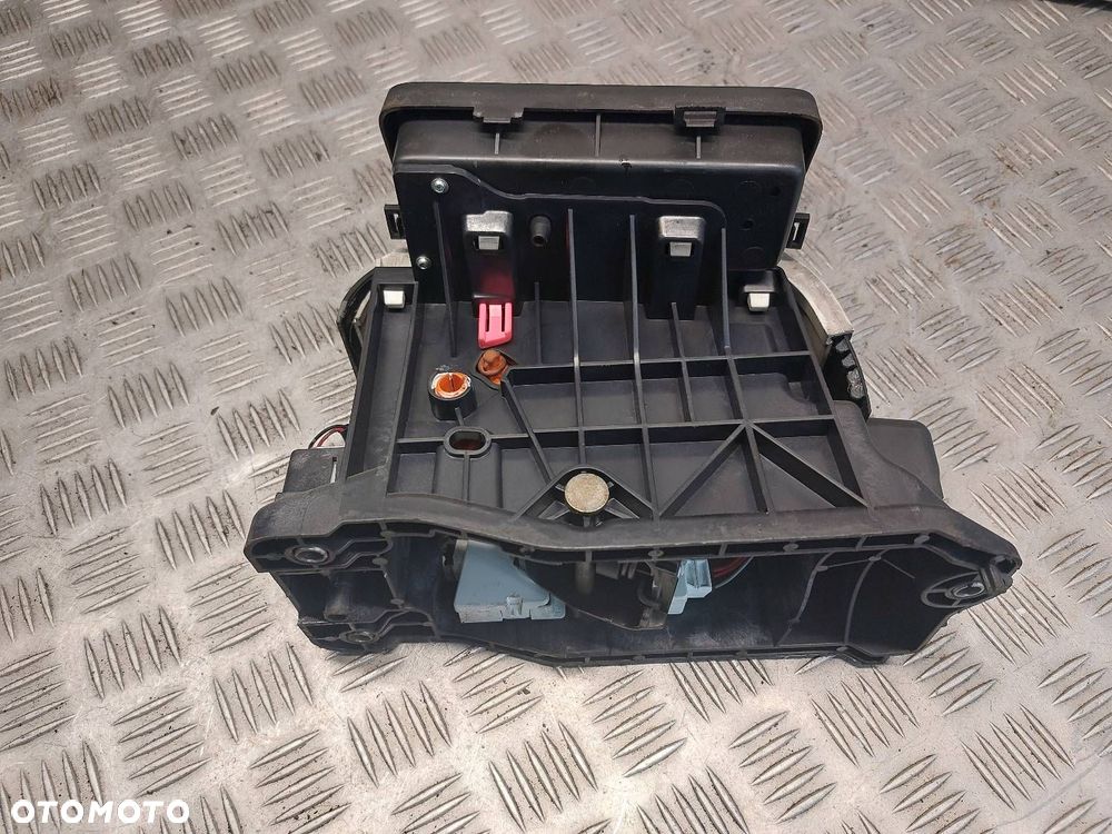 LEWAREK ZMIANY BIEGÓW JEEP GRAND CHEROKEE WK 3.0 CRD P52124682AF - 3