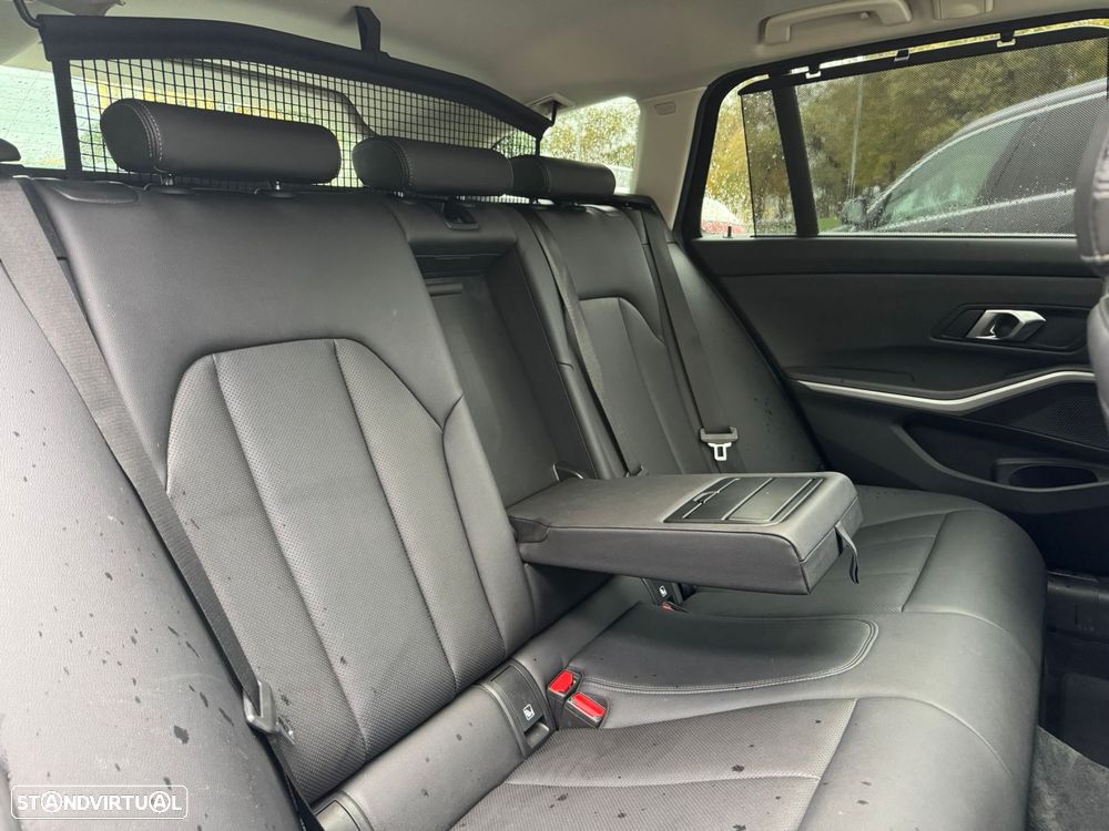 BMW 330 e Touring Corporate Edition Auto - 24
