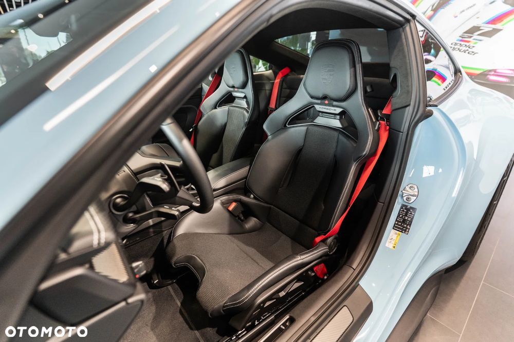 Porsche 911 GT3 Touring PDK - 9