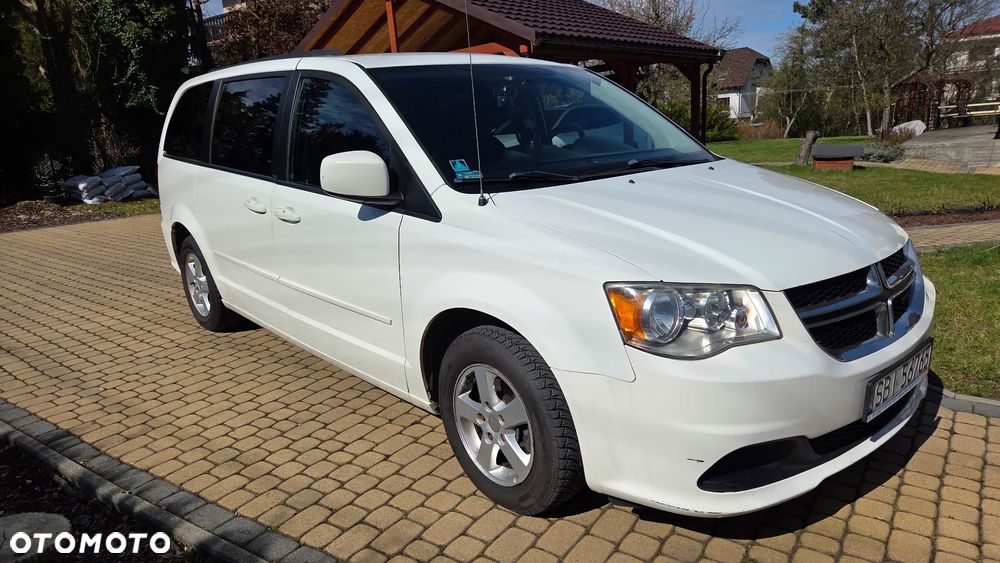 Dodge Grand Caravan - 2