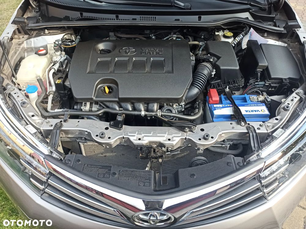 Toyota Corolla 1.6 Premium - 24