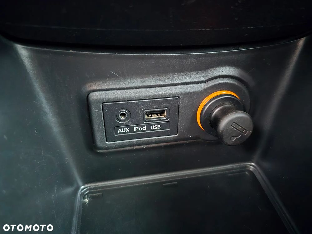 Kia Venga 1.6 CVVT Fifa World Cup Edition - 30