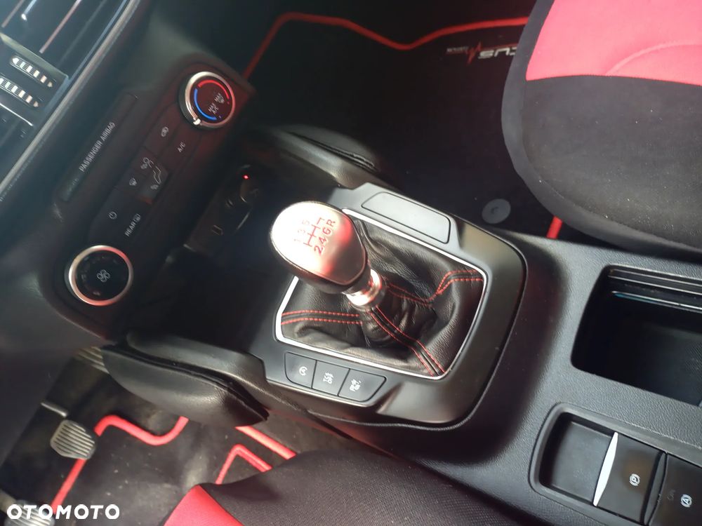 Ford Focus 1.0 EcoBoost Connected - 8