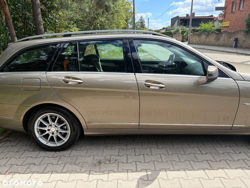 Mercedes-Benz Klasa C 180 CGI Automatik BlueEFFICIENCY Avantgarde - 5