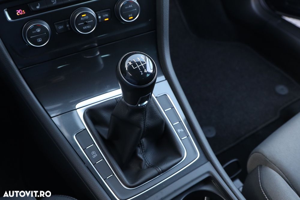 Volkswagen Golf 1.6 TDI (BlueMotion Technology) Comfortline - 22