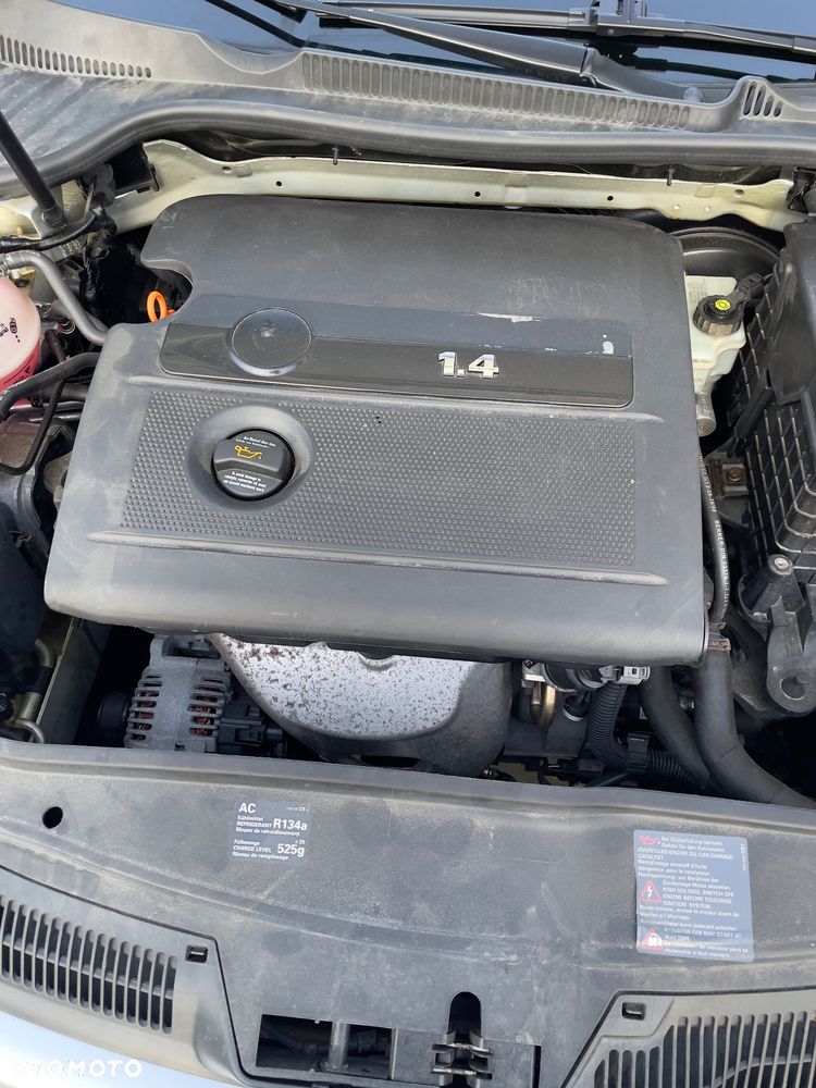 Volkswagen Golf - 22
