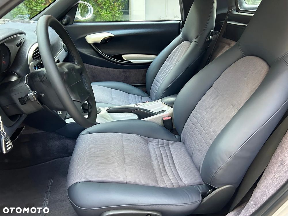 Porsche Boxster 2.5 - 6