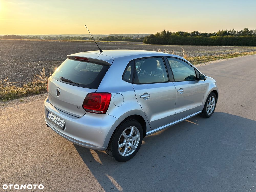 Volkswagen Polo 1.4 16V Trendline - 5