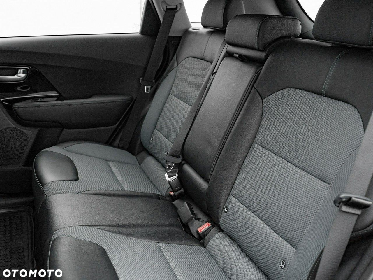 Kia Niro e-Niro 64kWh L - 28