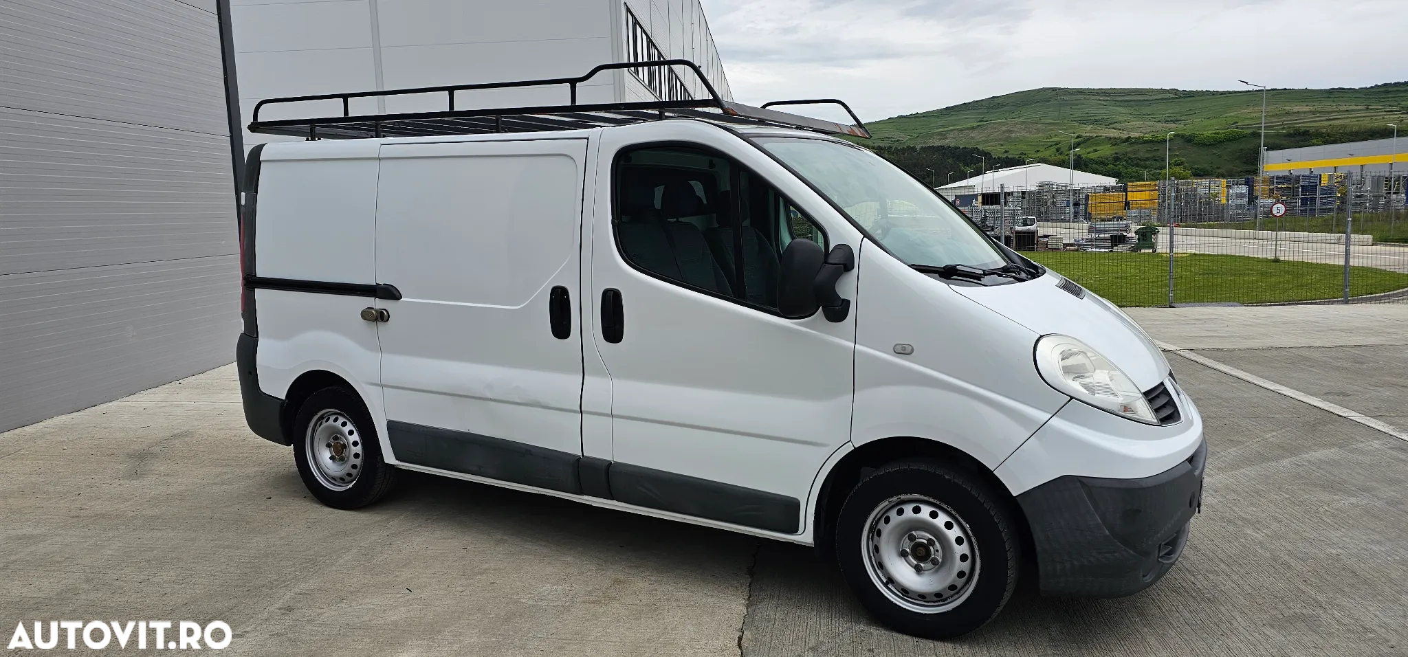 Renault Trafic 2.0 dCi 115 Combi L1H1 - 9