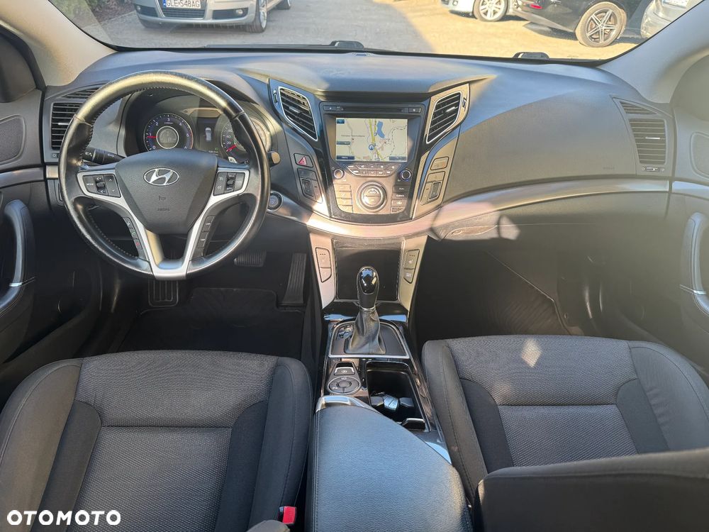 Hyundai i40 i40cw 1.7 CRDi Automatik Fifa World Cup Edition - 12