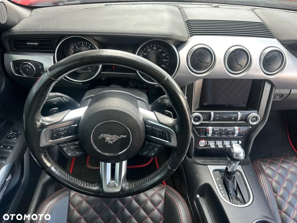 Ford Mustang - 22