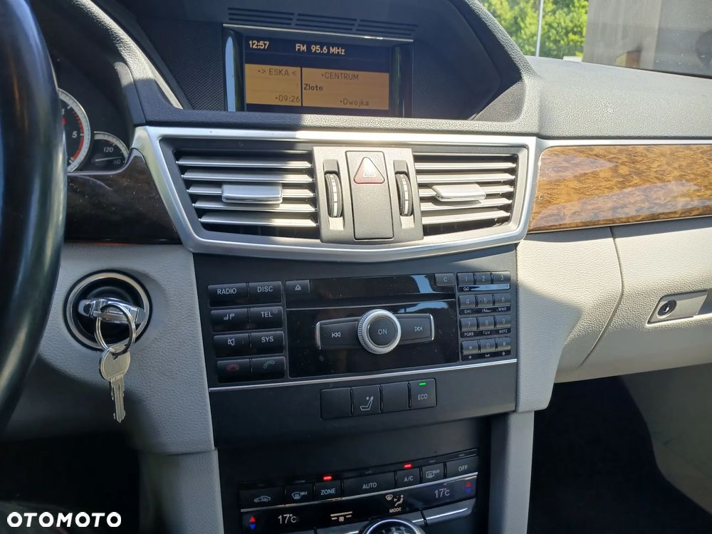 Mercedes-Benz Klasa E 250 CDI Classic - 13