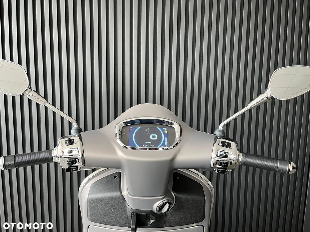 Vespa GTS - 12