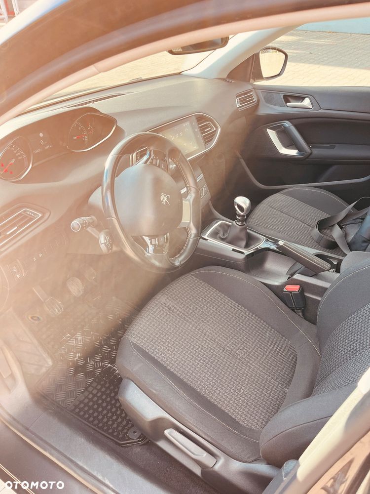 Peugeot 308 PureTech 130 Stop & Start Active - 10