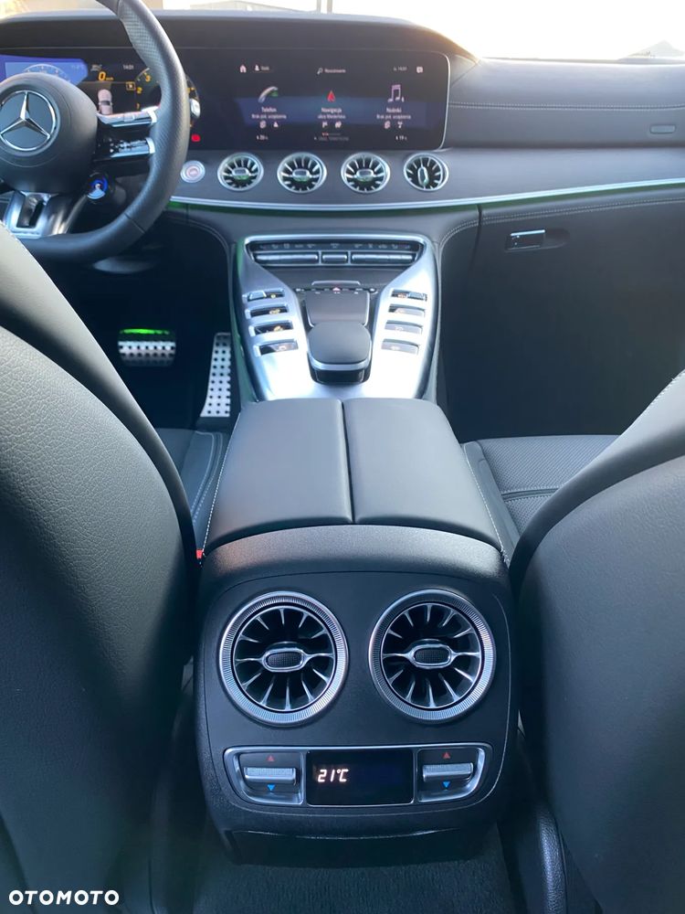 Mercedes-Benz AMG GT 43 4Matic+ Speedshift TCT 9G - 33