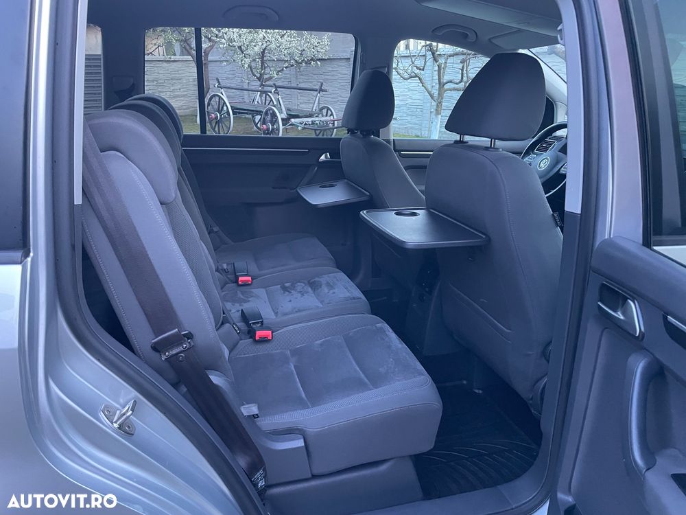 Volkswagen Touran - 20