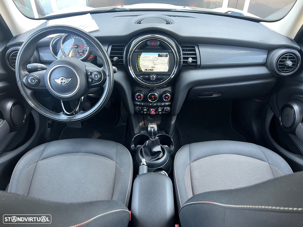 MINI 5 Portas Cooper D - 10