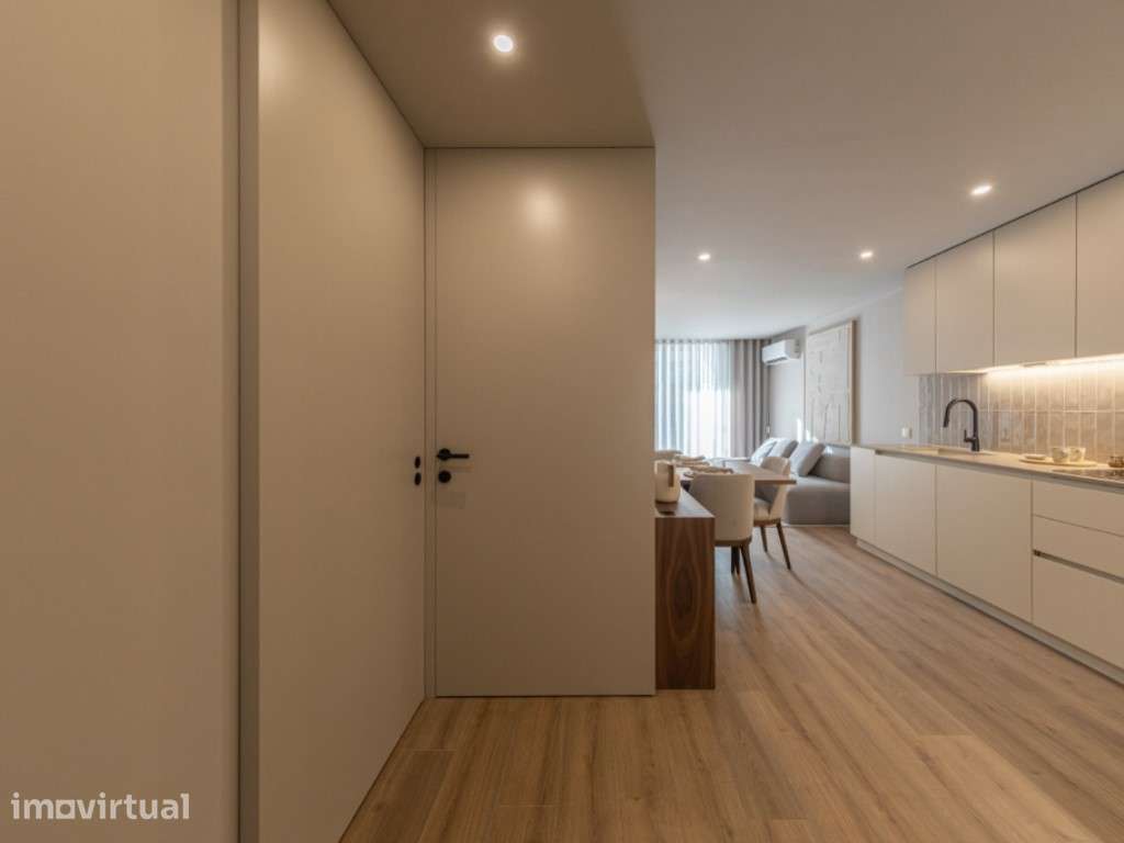 Apartamento T1 com Varanda em Edíficio Emblemático - Grande imagem: 3/39