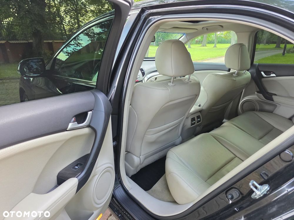 Honda Accord 2.4 Executive - 13