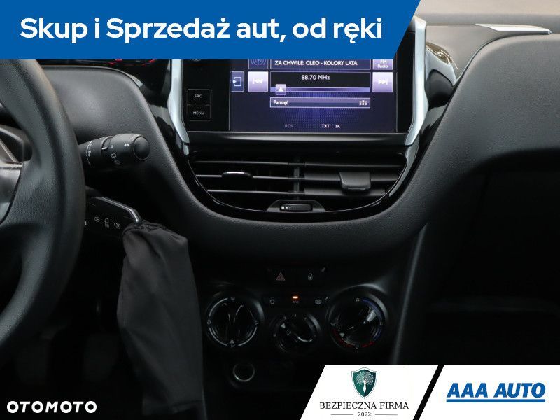 Peugeot 208 - 15