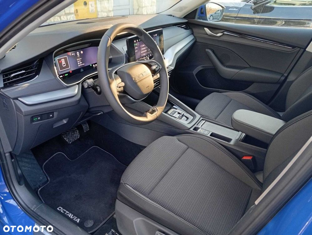 Skoda Octavia 1.5 TSI mHEV Selection DSG - 12