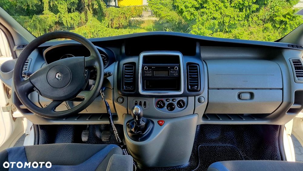Renault Trafic - 12