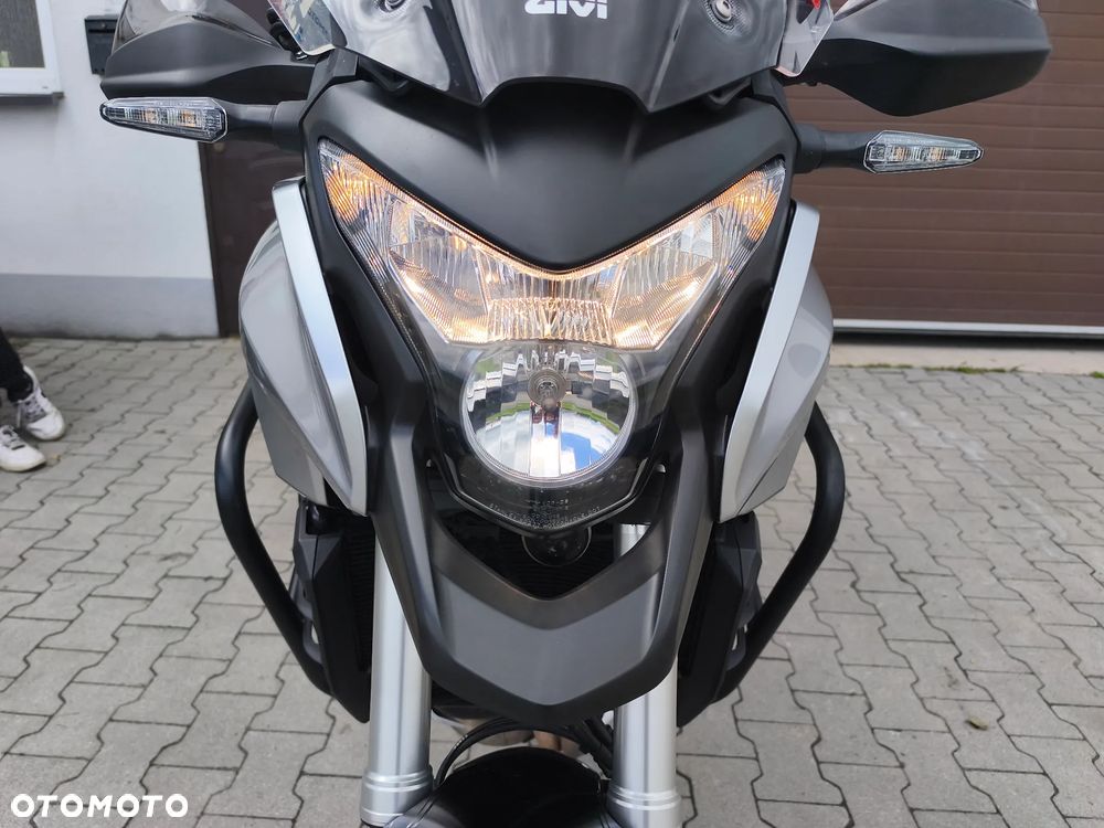 Honda VFR - 27