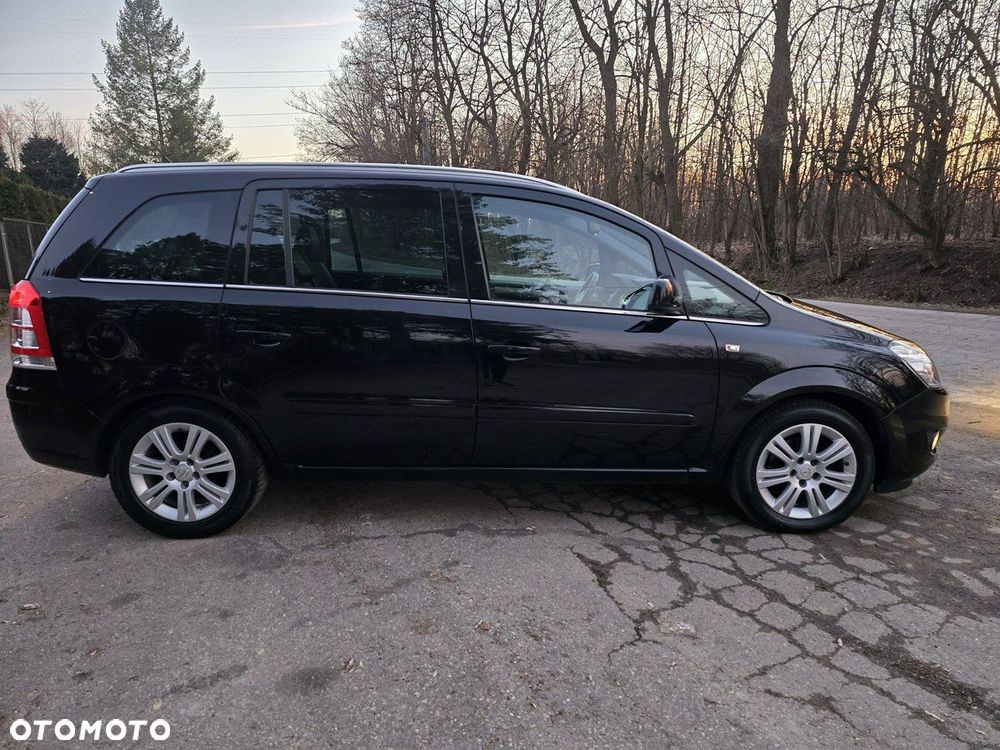 Opel Zafira 1.8 Cosmo - 11