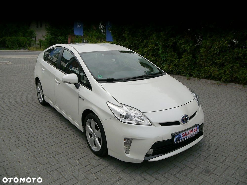 Toyota Prius - 3