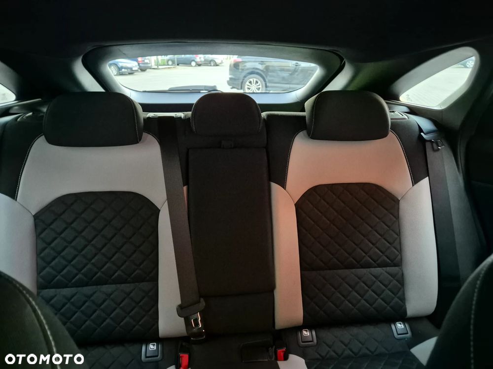 Kia ProCeed 1.6 CRDi GT Line DCT - 32