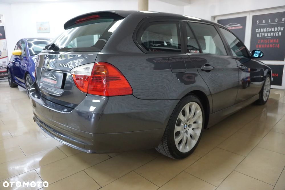 BMW Seria 3 - 12