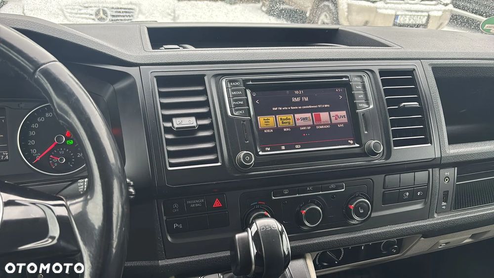 Volkswagen Transporter Kombi L1H1 DSG - 9