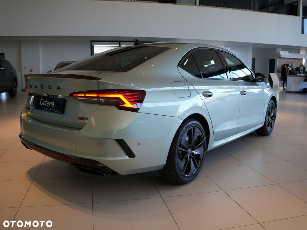 Skoda Octavia 2.0 TSI RS DSG - 14