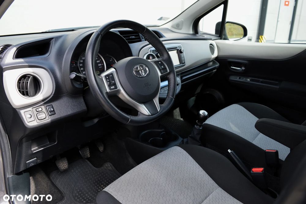 Toyota Yaris 1.33 Prestige - 5