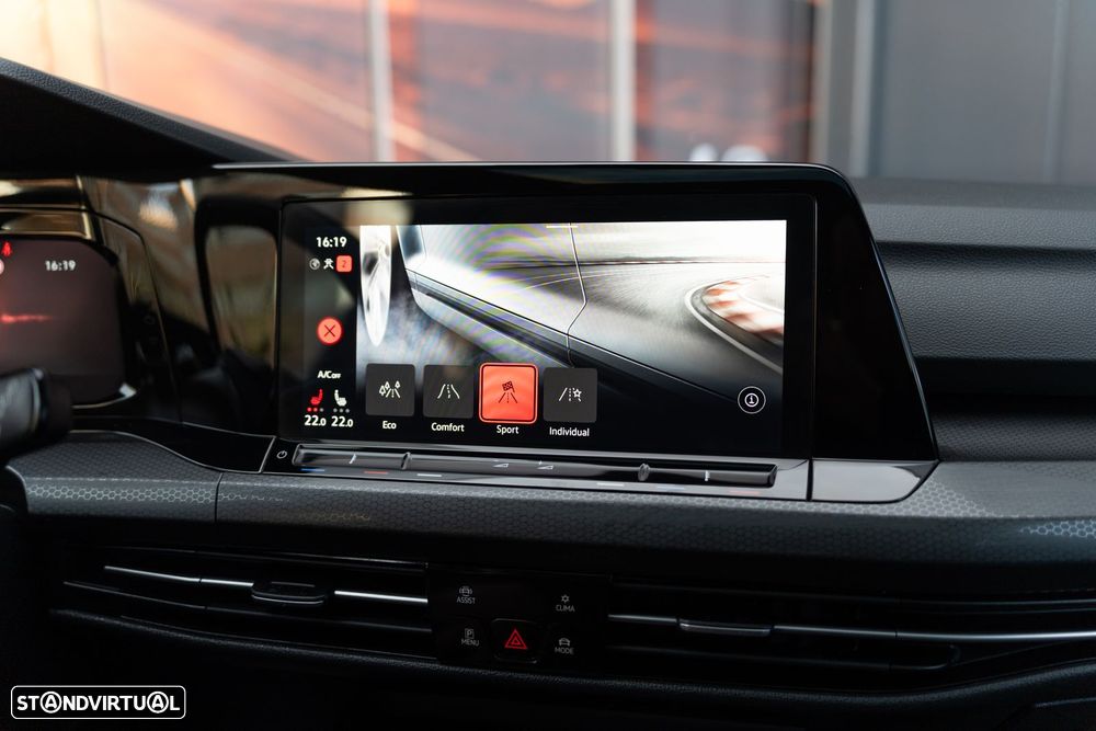 VW Golf 2.0 TSI GTI DSG - 19