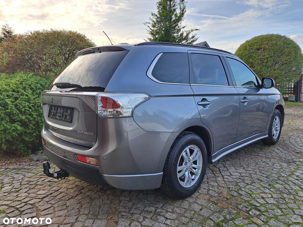 Mitsubishi Outlander 2.2 DI-D 2WD Plus - 3