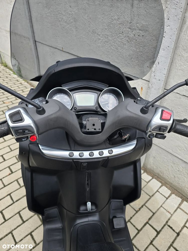 Piaggio MP-3 - 26