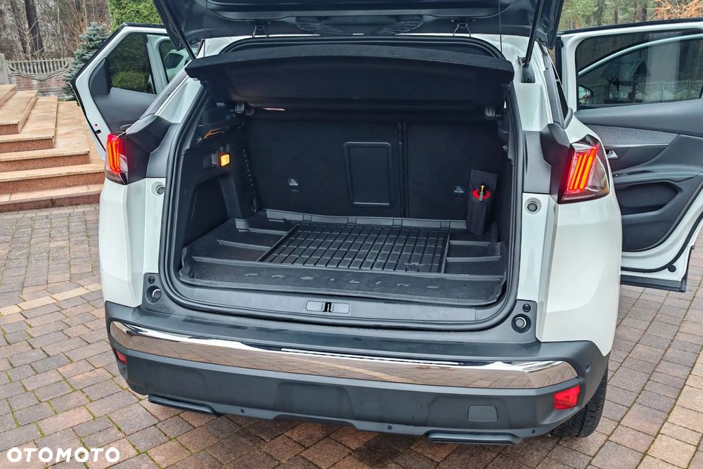 Peugeot 3008 1.2 PureTech mHEV Allure Pack S&S e-DCS6 - 12