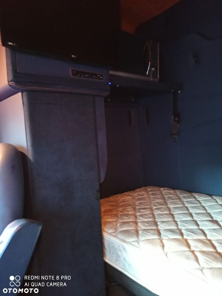 Volvo VNL 6x4 - 3