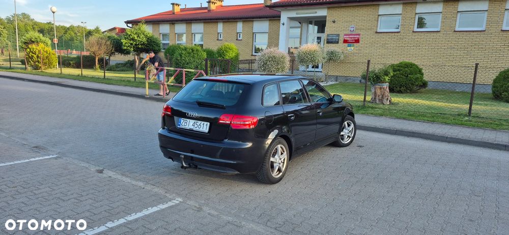 Audi A3 Sportback 1.6 TDI DPF Ambiente - 6