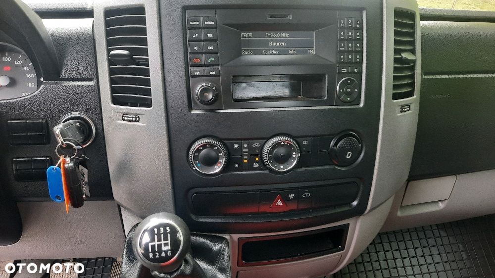 Volkswagen Crafter - 13