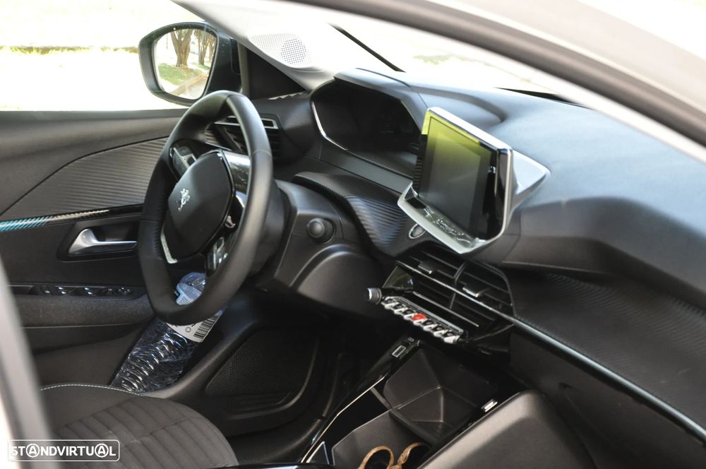 Peugeot e-208 E-Style - 36