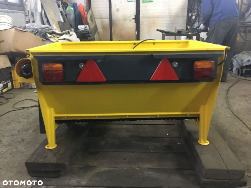 Hydromann podwieszana piaskarka solarka posypywarka zimowe utrzymanie Iseki Kubota - 2