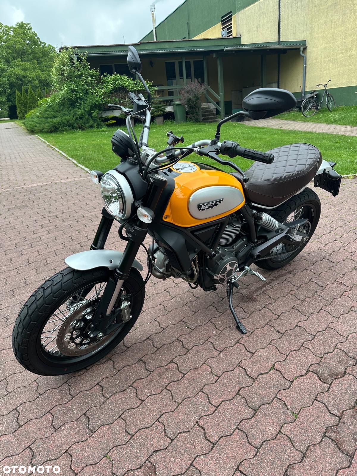 Ducati Scrambler - 1