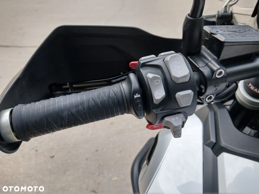 Triumph Tiger - 8