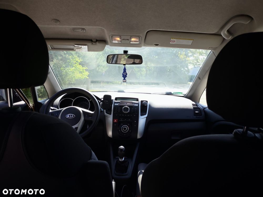 Kia Venga - 6