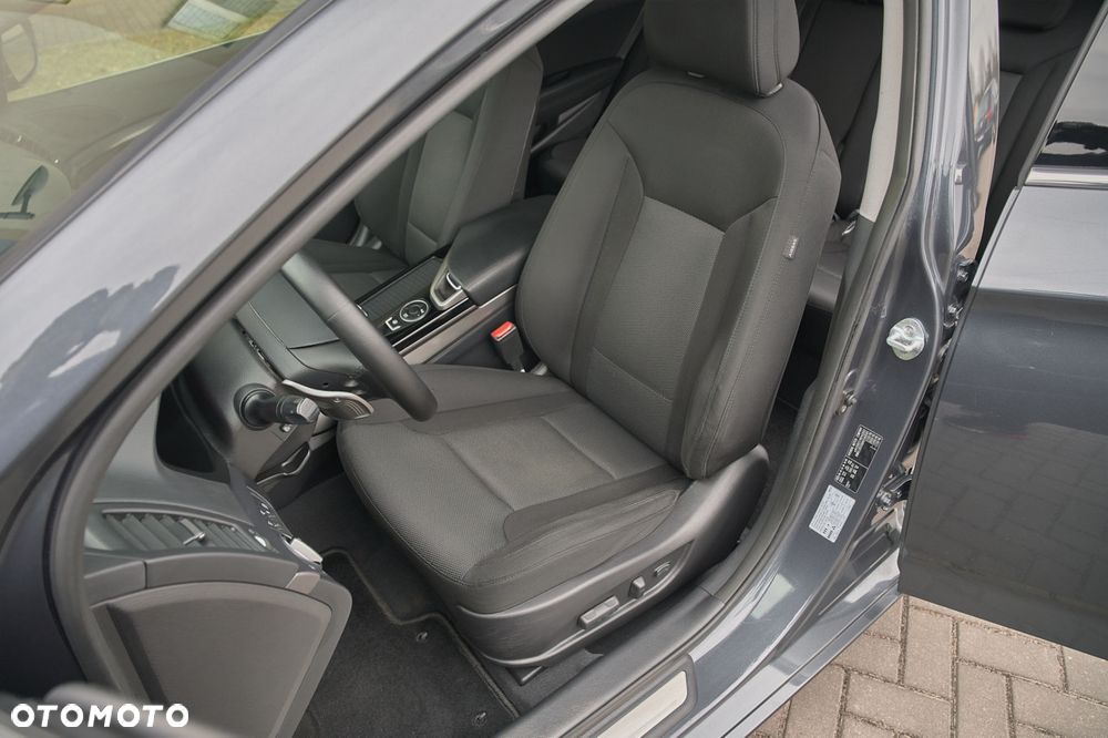 Hyundai i40 Kombi 1.7 CRDi DCT Premium - 25