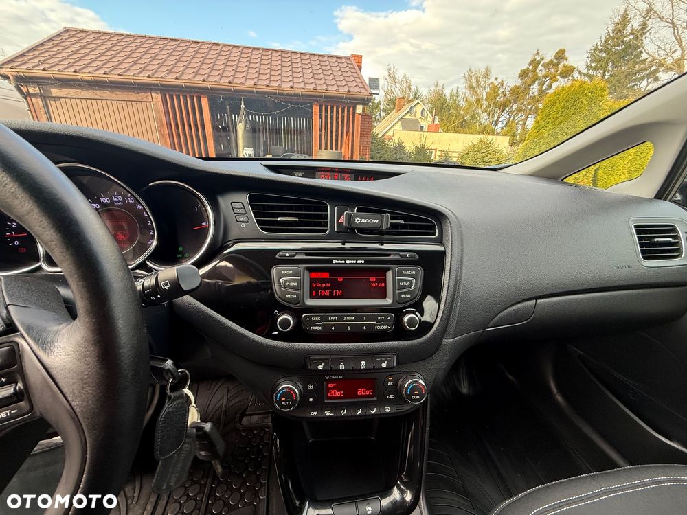 Kia Ceed - 15
